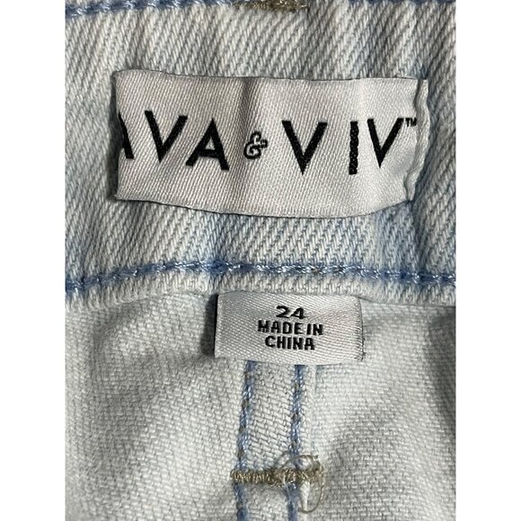 Ava & Viv High Rise Midi Denim Shorts Light Wash Plus Size 24 With Frayed Hem - Picture 4 of 6